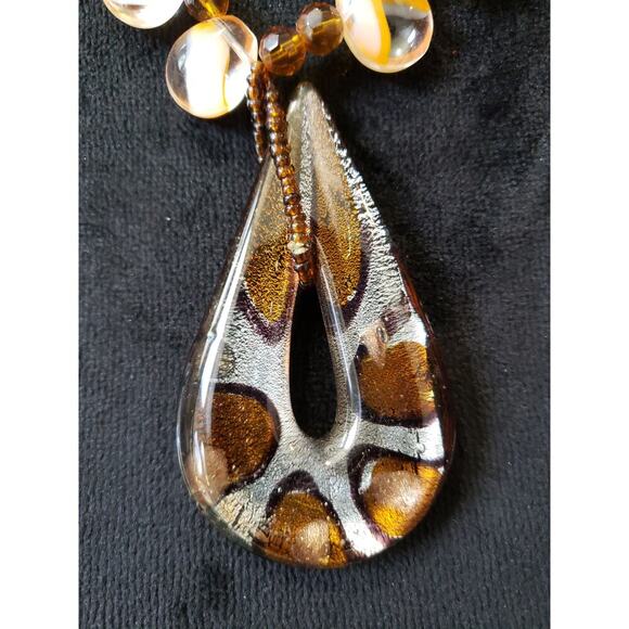 Vintage Amber Glass Bead Necklace with Teardrop Pendant and Gold Accents - Picture 2 of 6